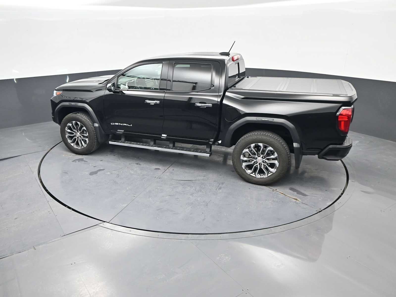 2023 GMC Canyon Denali