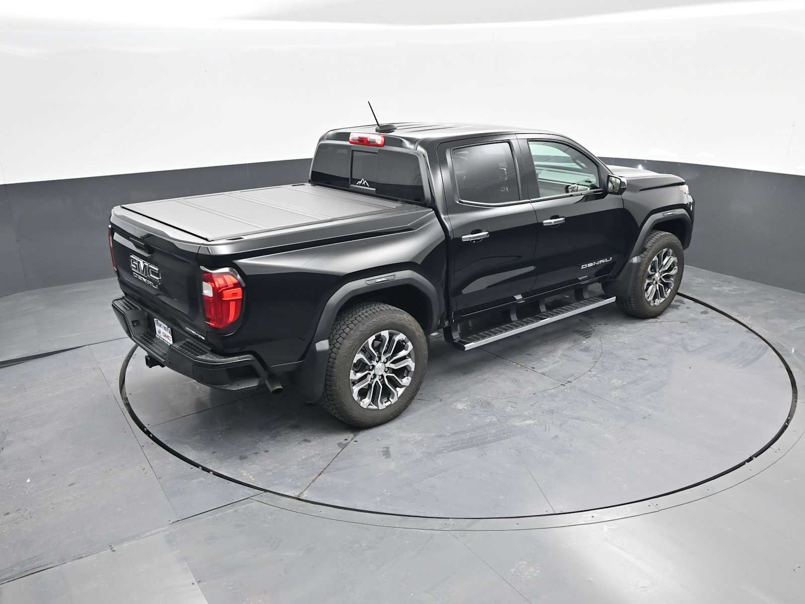2023 GMC Canyon Denali