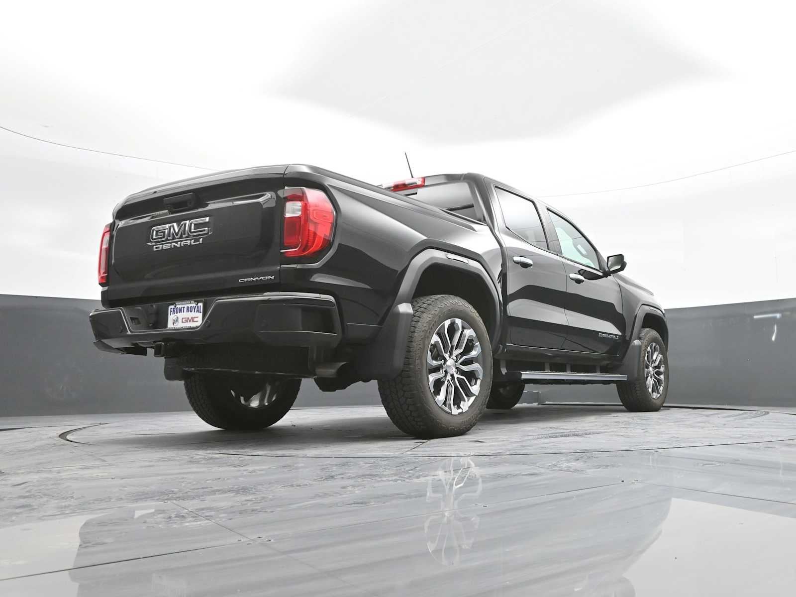 2023 GMC Canyon Denali