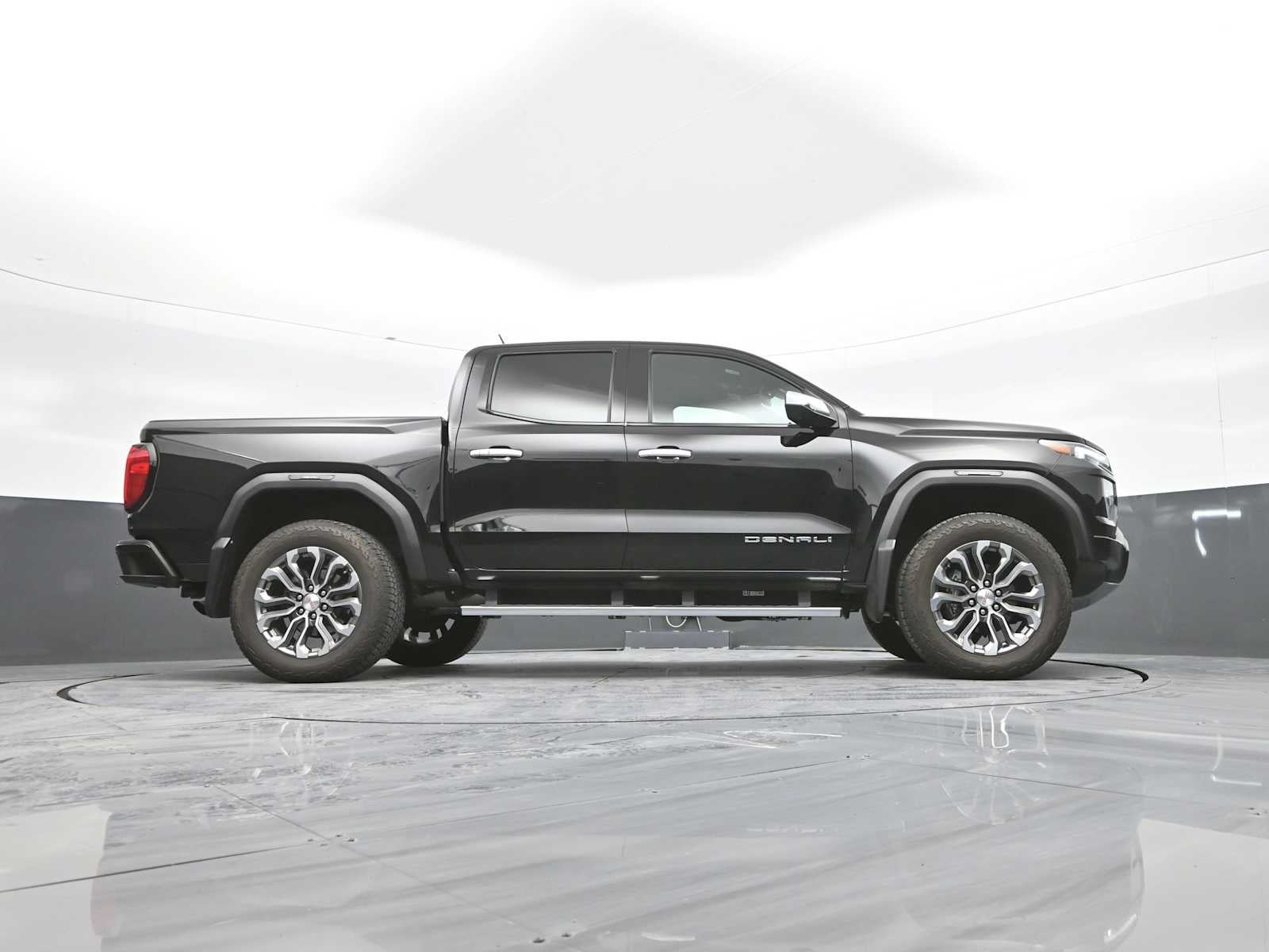 2023 GMC Canyon Denali