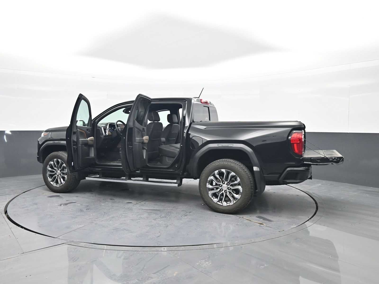 2023 GMC Canyon Denali
