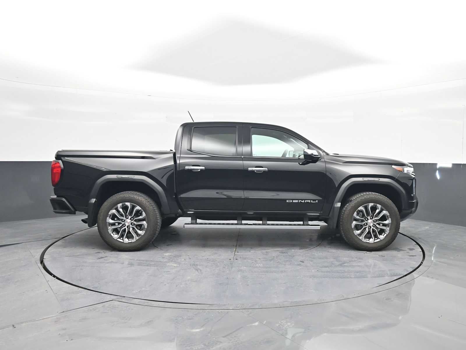 2023 GMC Canyon Denali