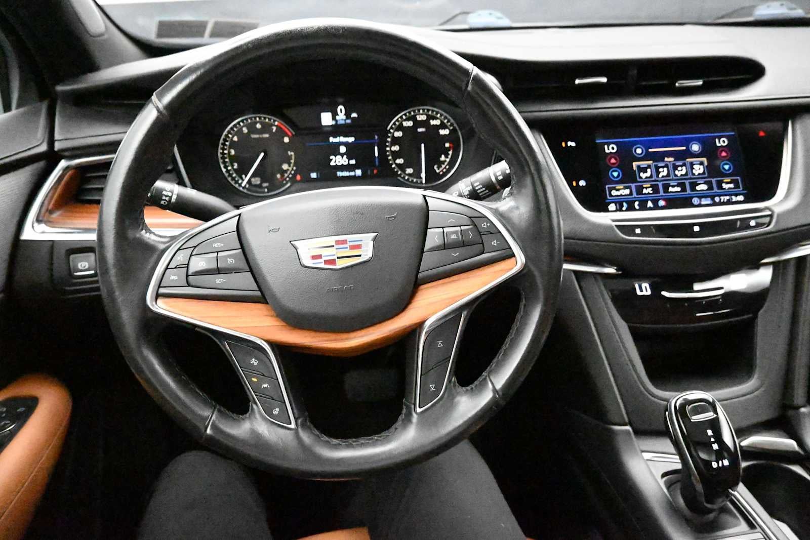 2020 Cadillac XT5 Premium Luxury