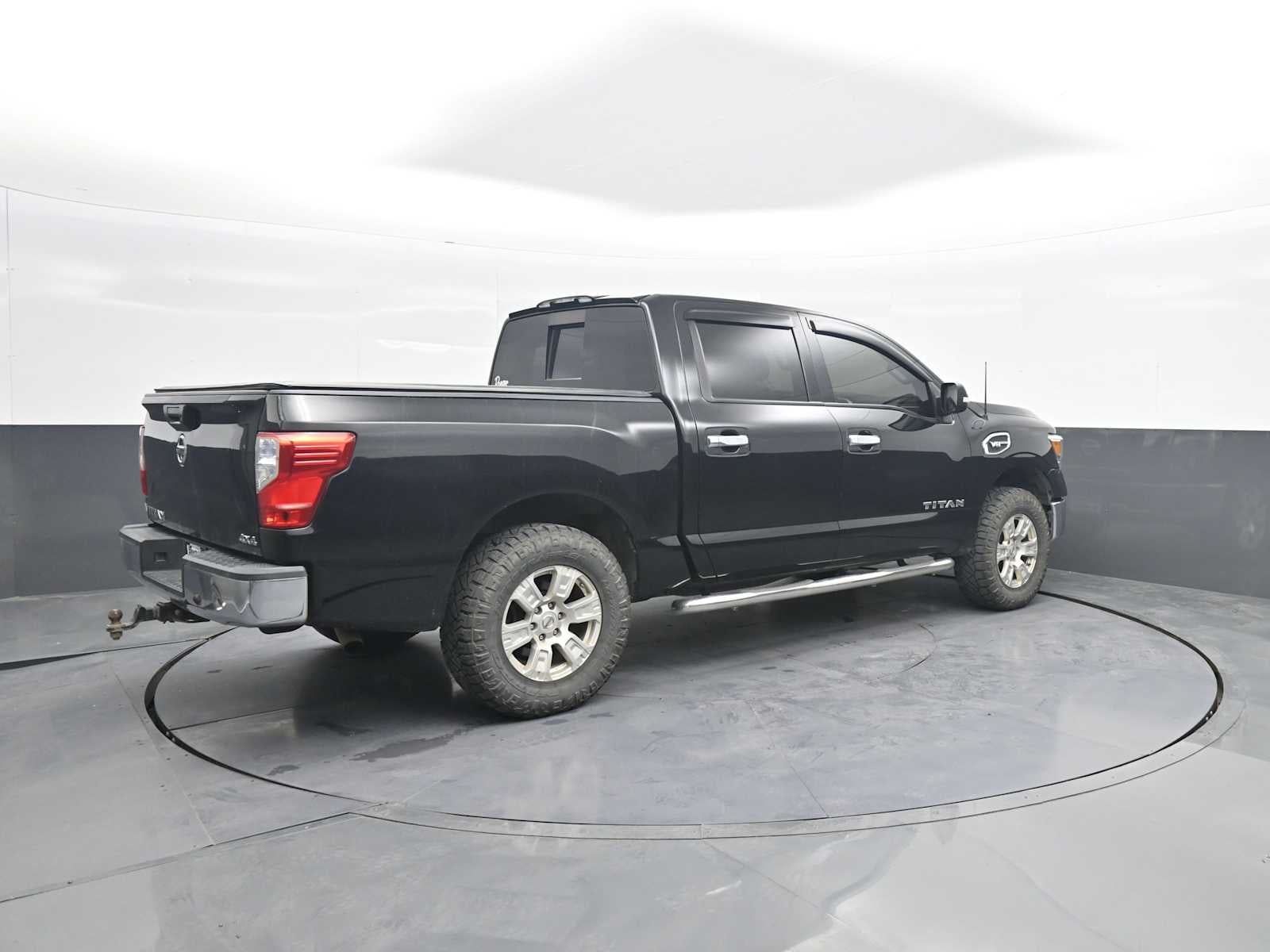 2017 Nissan Titan SV