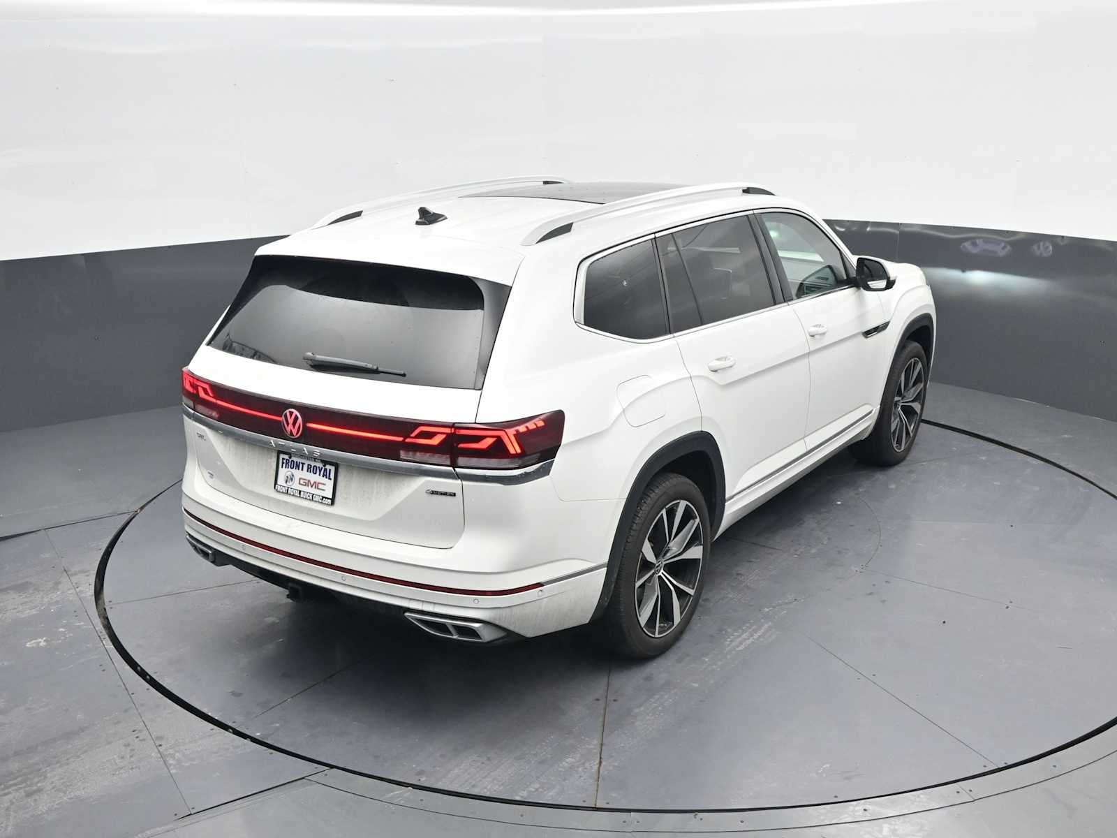 2025 Volkswagen Atlas 2.0T SEL Premium R-Line