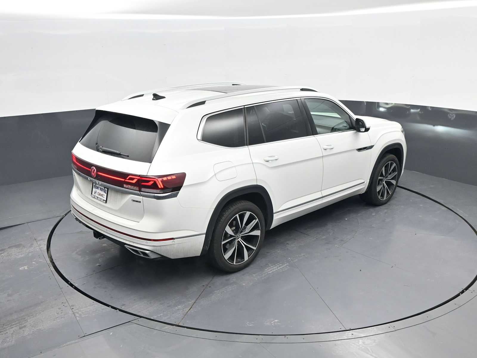 2025 Volkswagen Atlas 2.0T SEL Premium R-Line