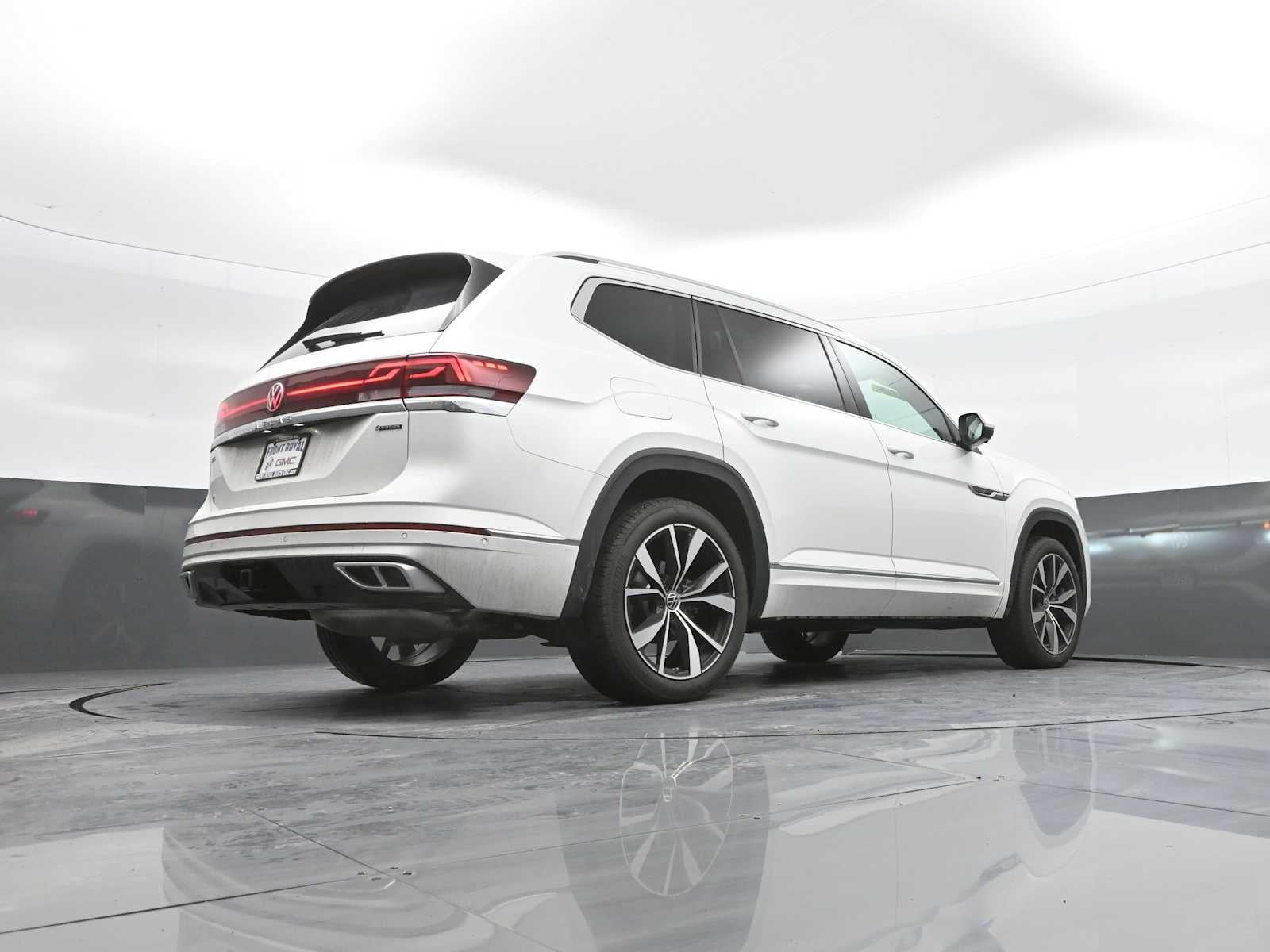 2025 Volkswagen Atlas 2.0T SEL Premium R-Line
