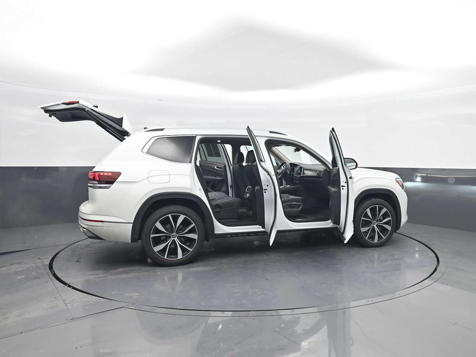 2025 Volkswagen Atlas 2.0T SEL Premium R-Line