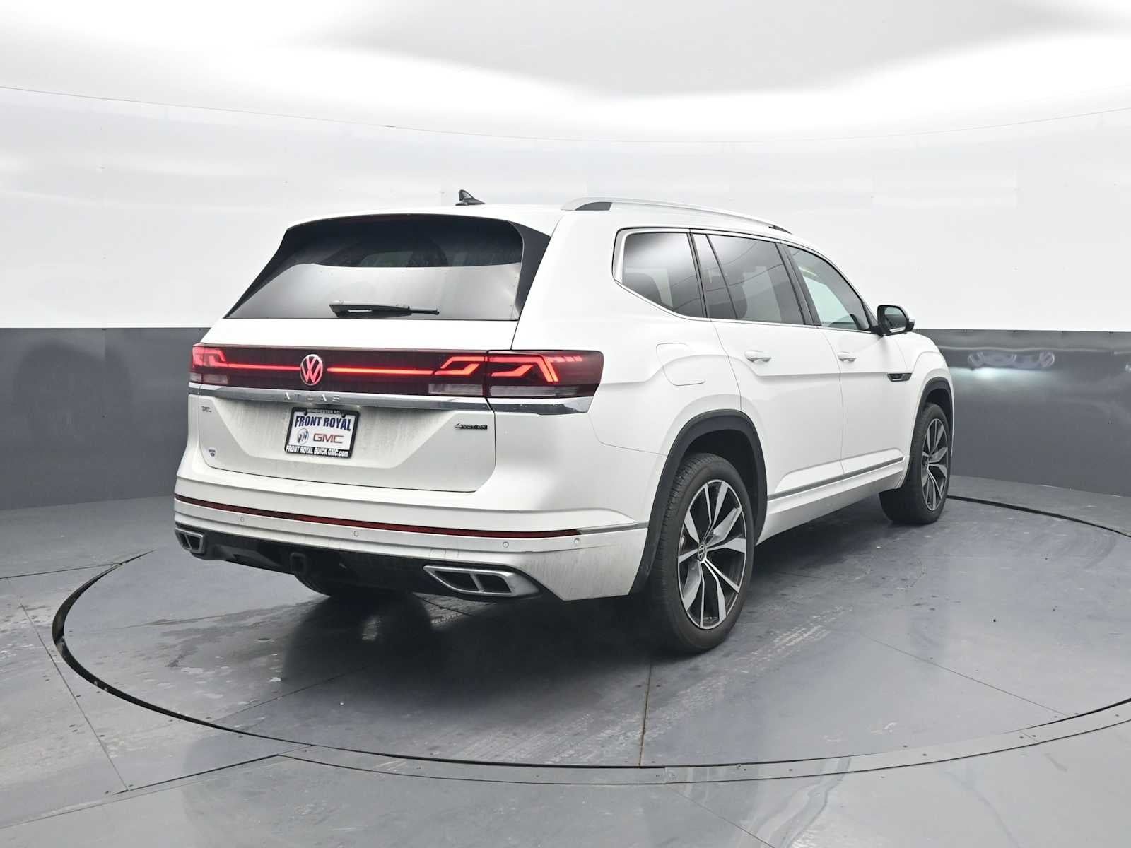 2025 Volkswagen Atlas 2.0T SEL Premium R-Line