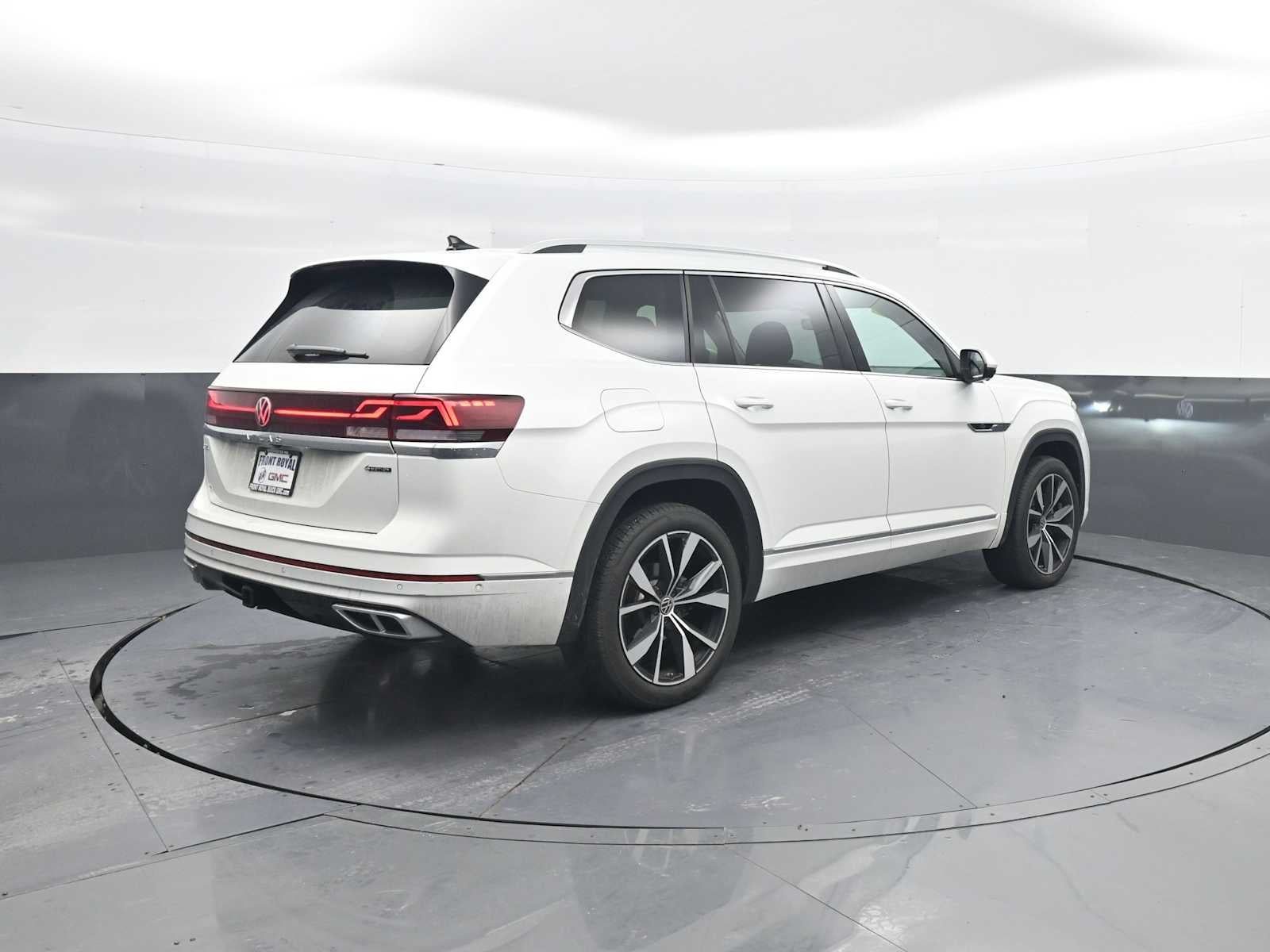 2025 Volkswagen Atlas 2.0T SEL Premium R-Line