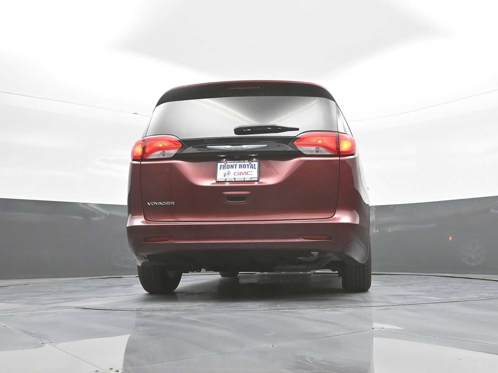 2023 Chrysler Voyager LX