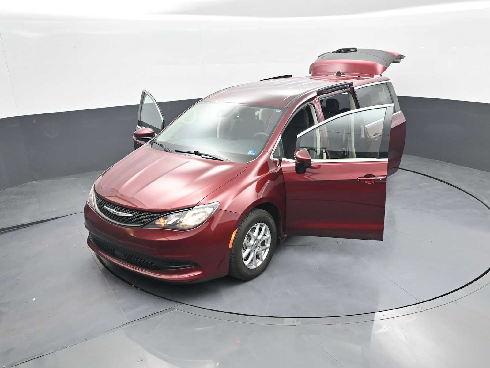 2023 Chrysler Voyager LX