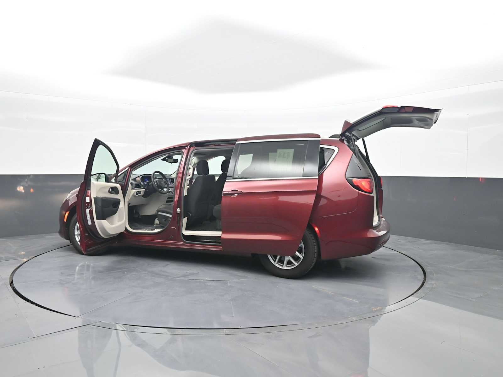 2023 Chrysler Voyager LX