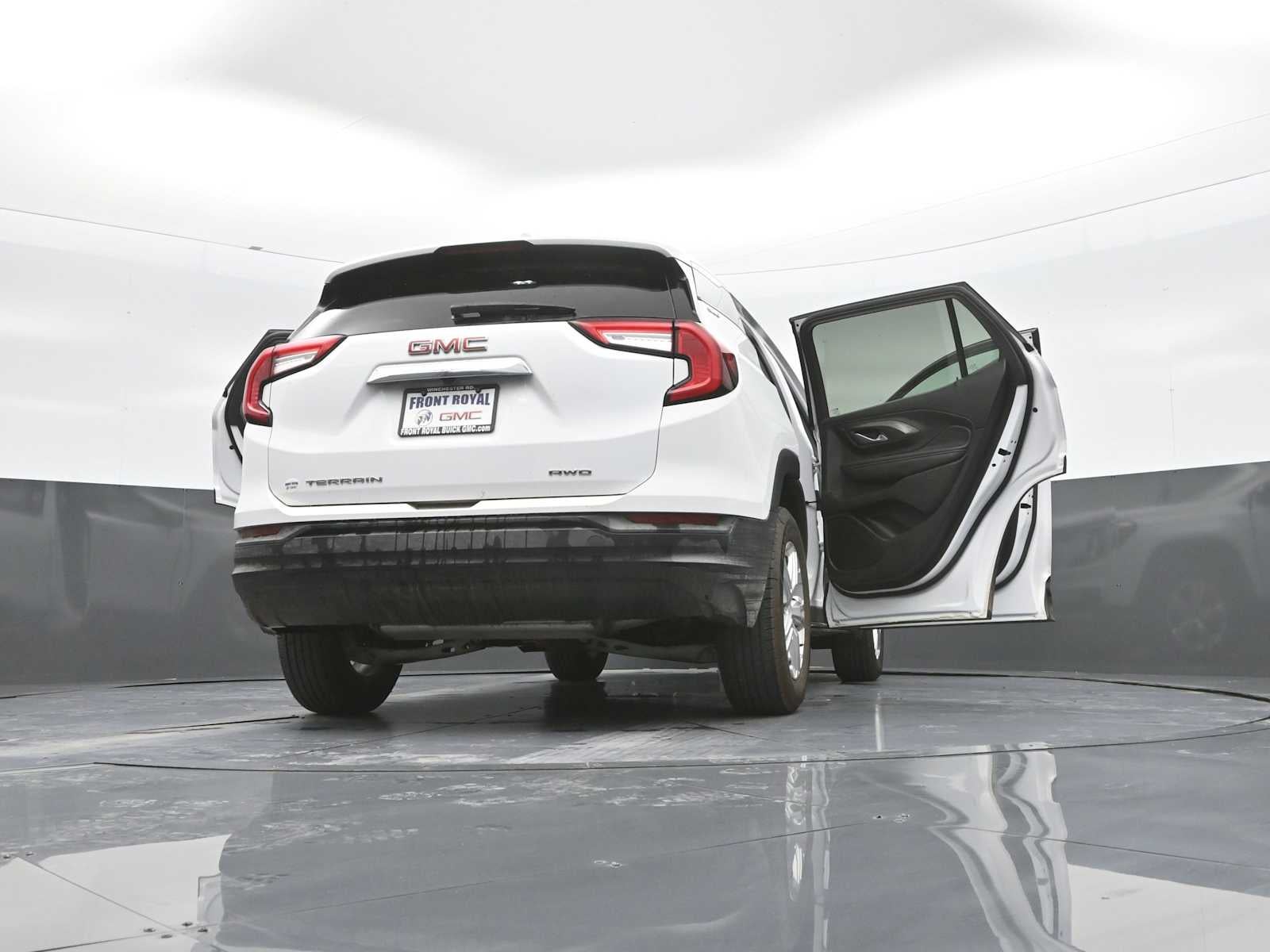 2024 GMC Terrain SLE