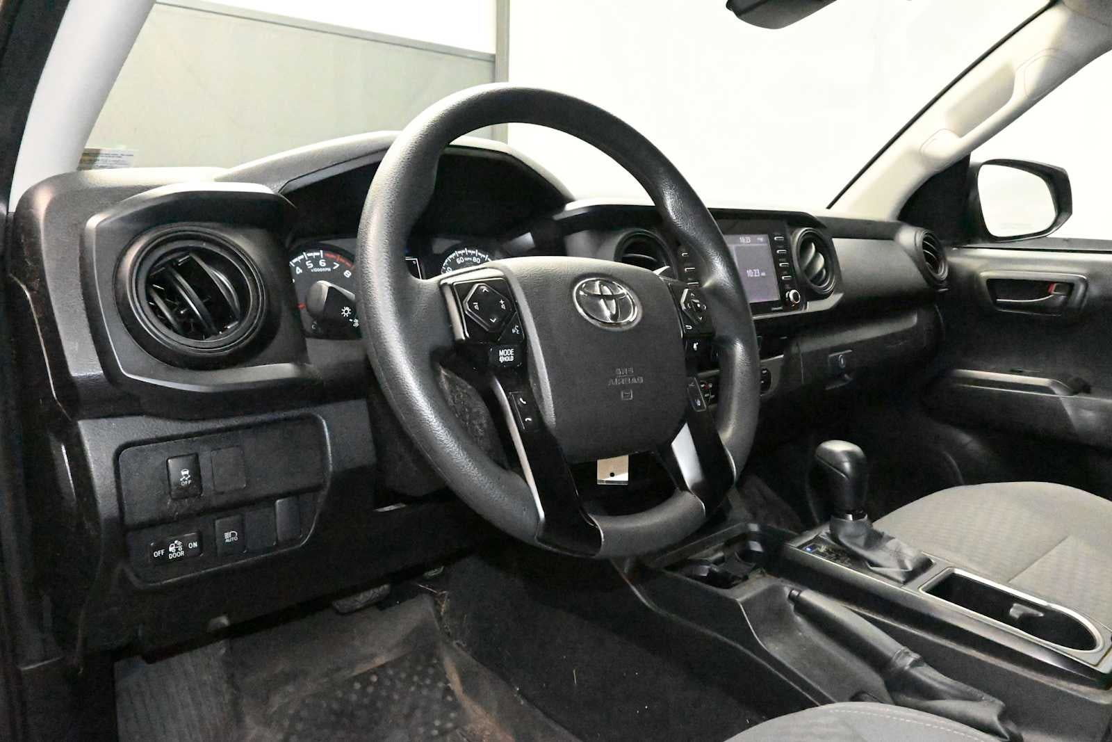 2022 Toyota Tacoma 4WD SR