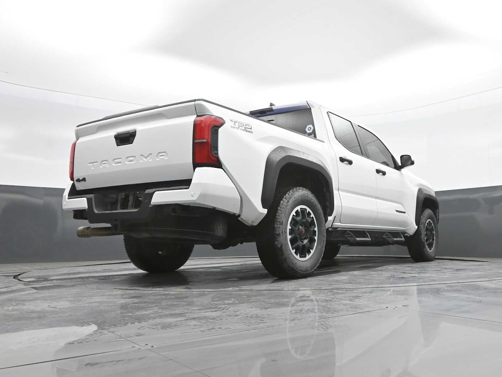 2024 Toyota Tacoma 4WD SR5