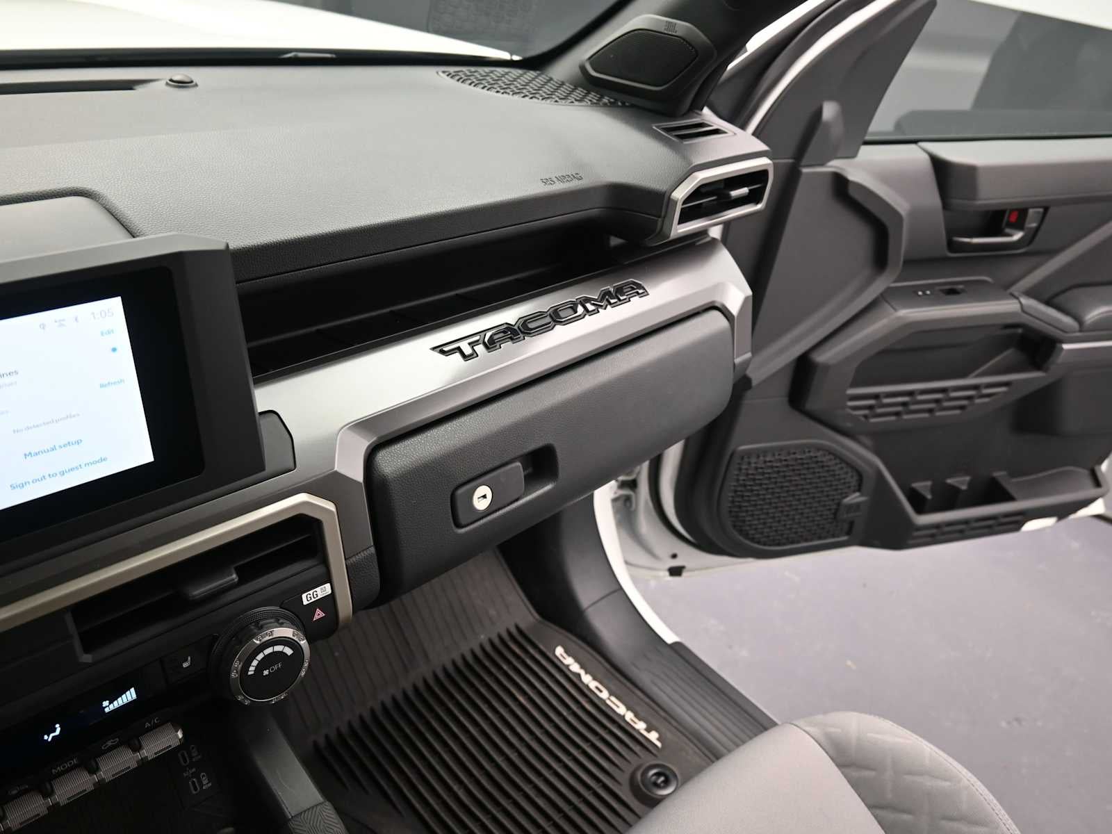 2024 Toyota Tacoma 4WD SR5