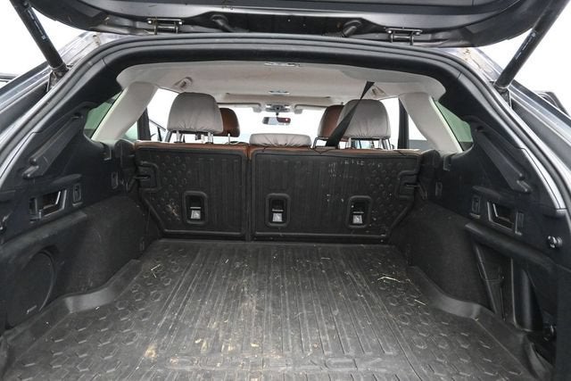 2020 Subaru Outback Touring XT