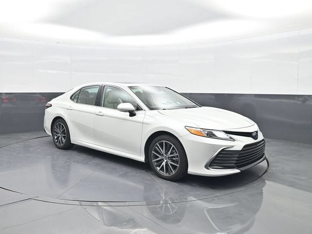 2024 Toyota Camry Hybrid XLE