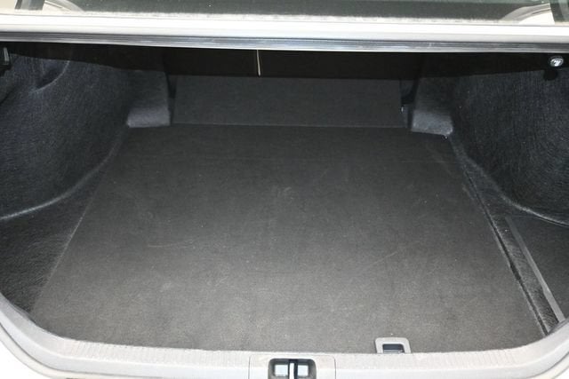 2024 Toyota Camry Hybrid XLE