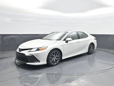 2024 Toyota Camry Hybrid XLE