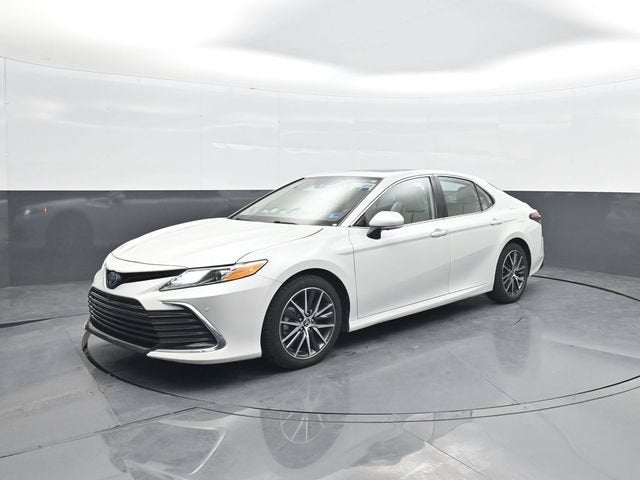 2024 Toyota Camry Hybrid XLE
