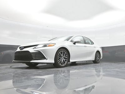 2024 Toyota Camry Hybrid XLE