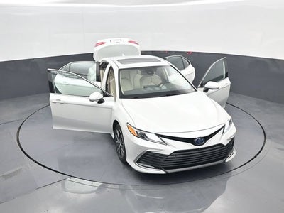 2024 Toyota Camry Hybrid XLE