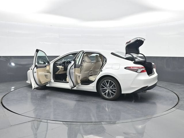 2024 Toyota Camry Hybrid XLE