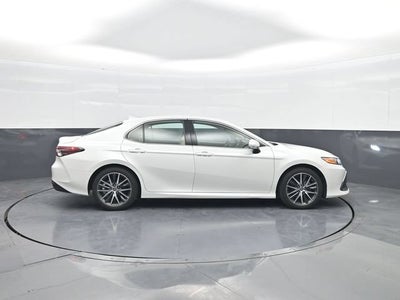 2024 Toyota Camry Hybrid XLE