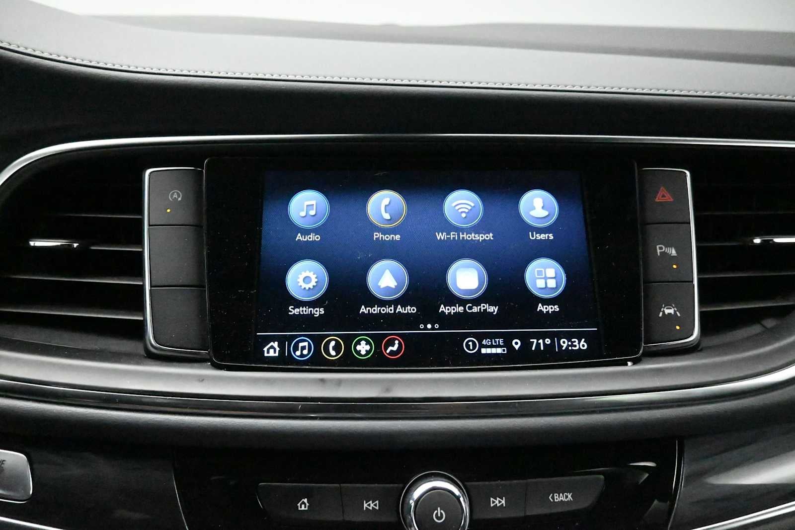 2023 Buick Enclave Essence