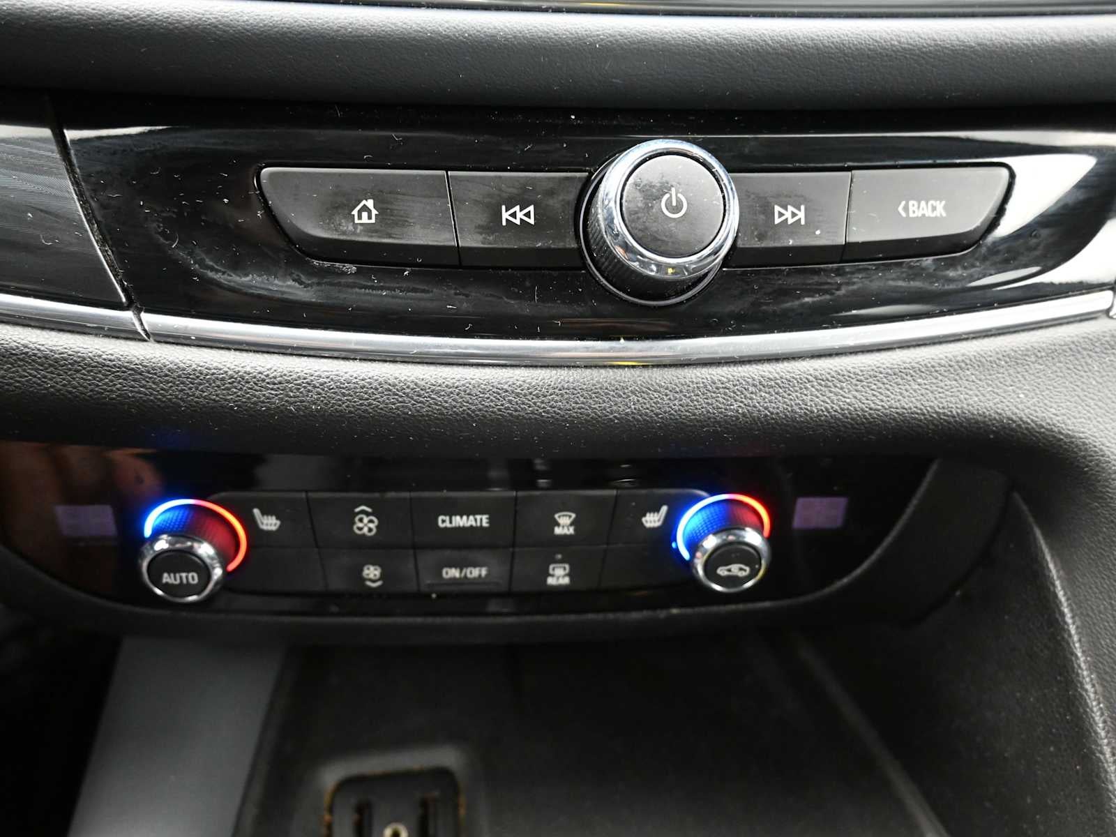 2019 Buick Enclave Essence