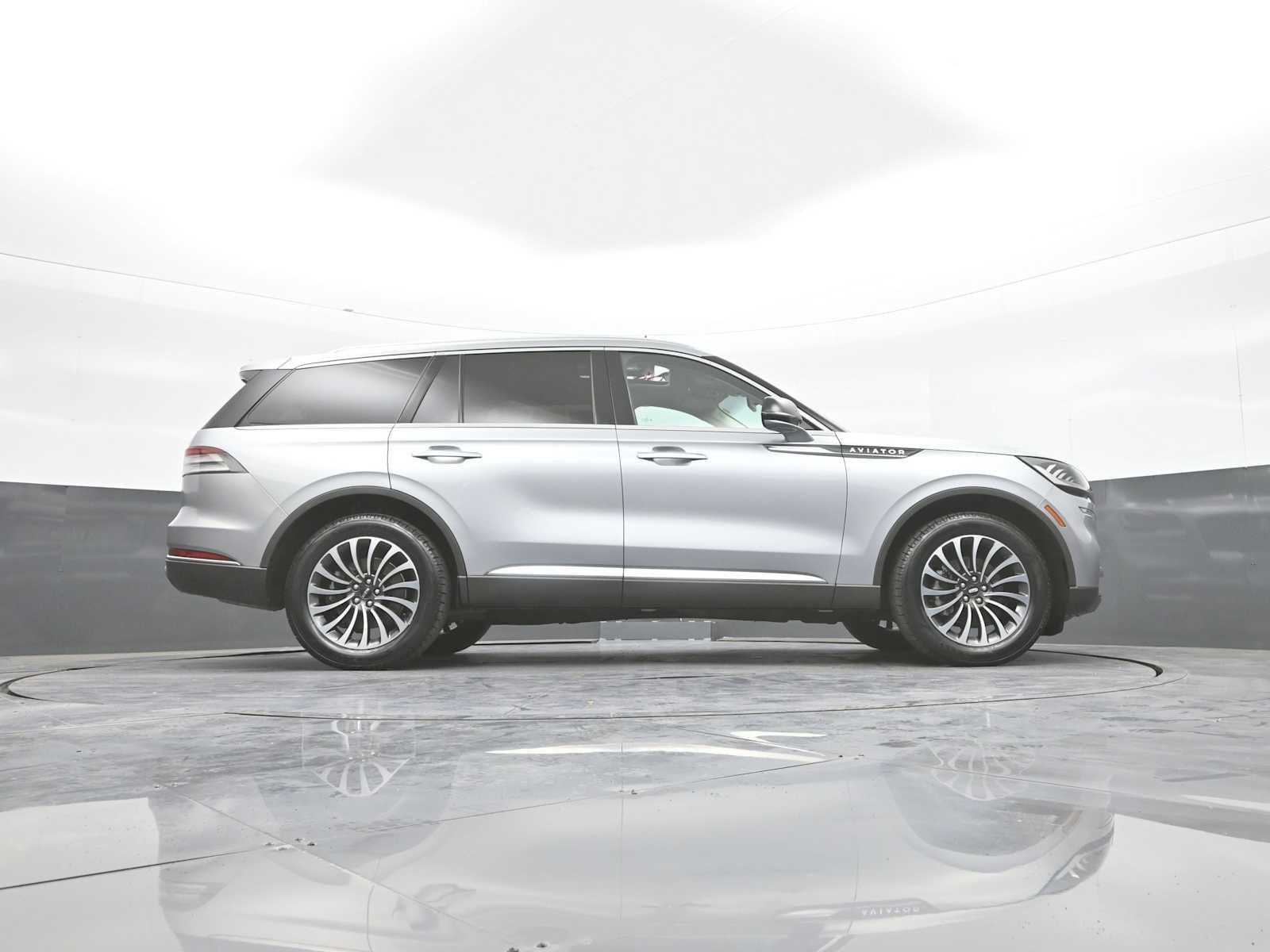 2023 Lincoln AVIATOR Base