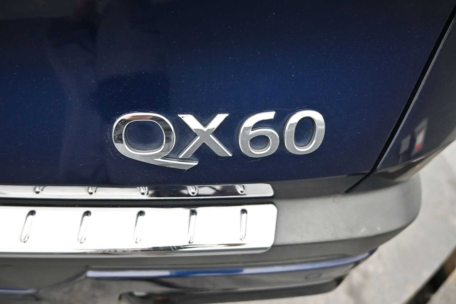 2023 INFINITI QX60 LUXE