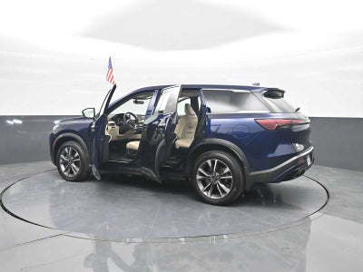 2023 INFINITI QX60 LUXE Base