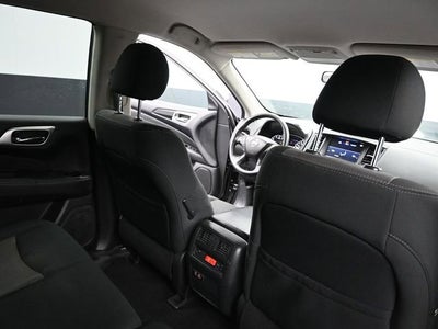 2020 Nissan Pathfinder S