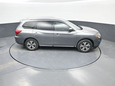 2020 Nissan Pathfinder S