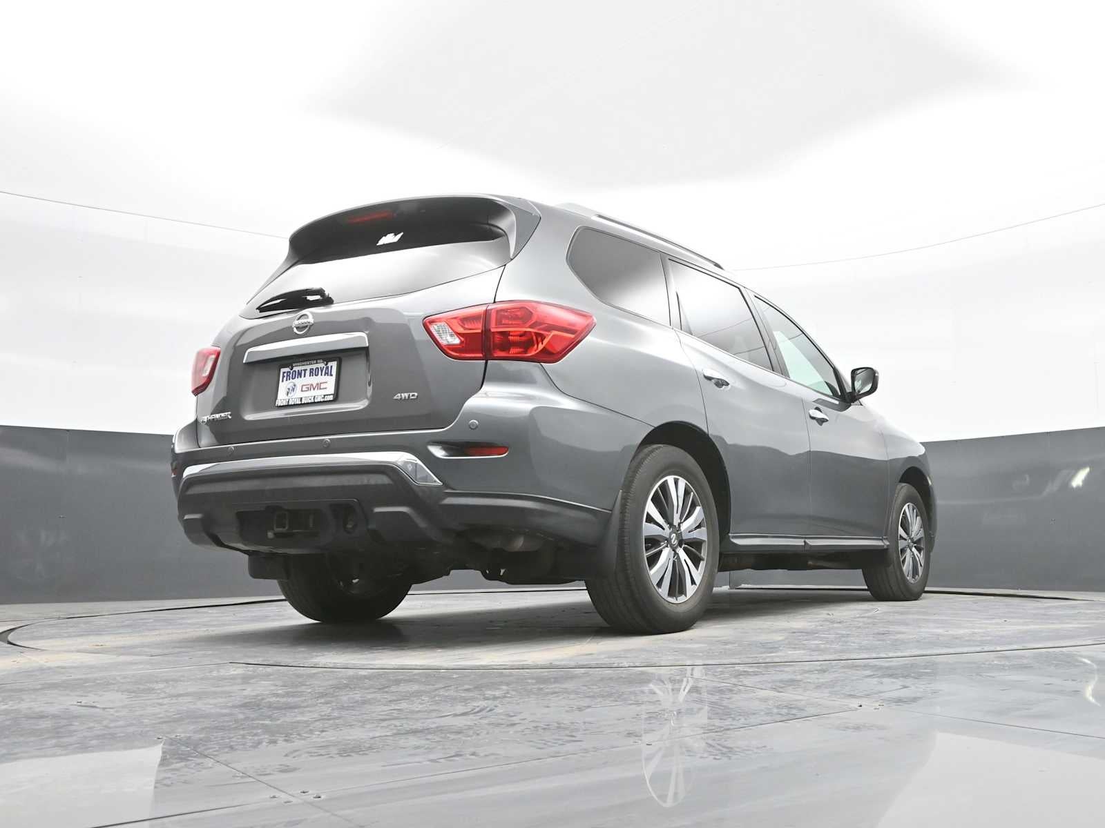 2020 Nissan Pathfinder S