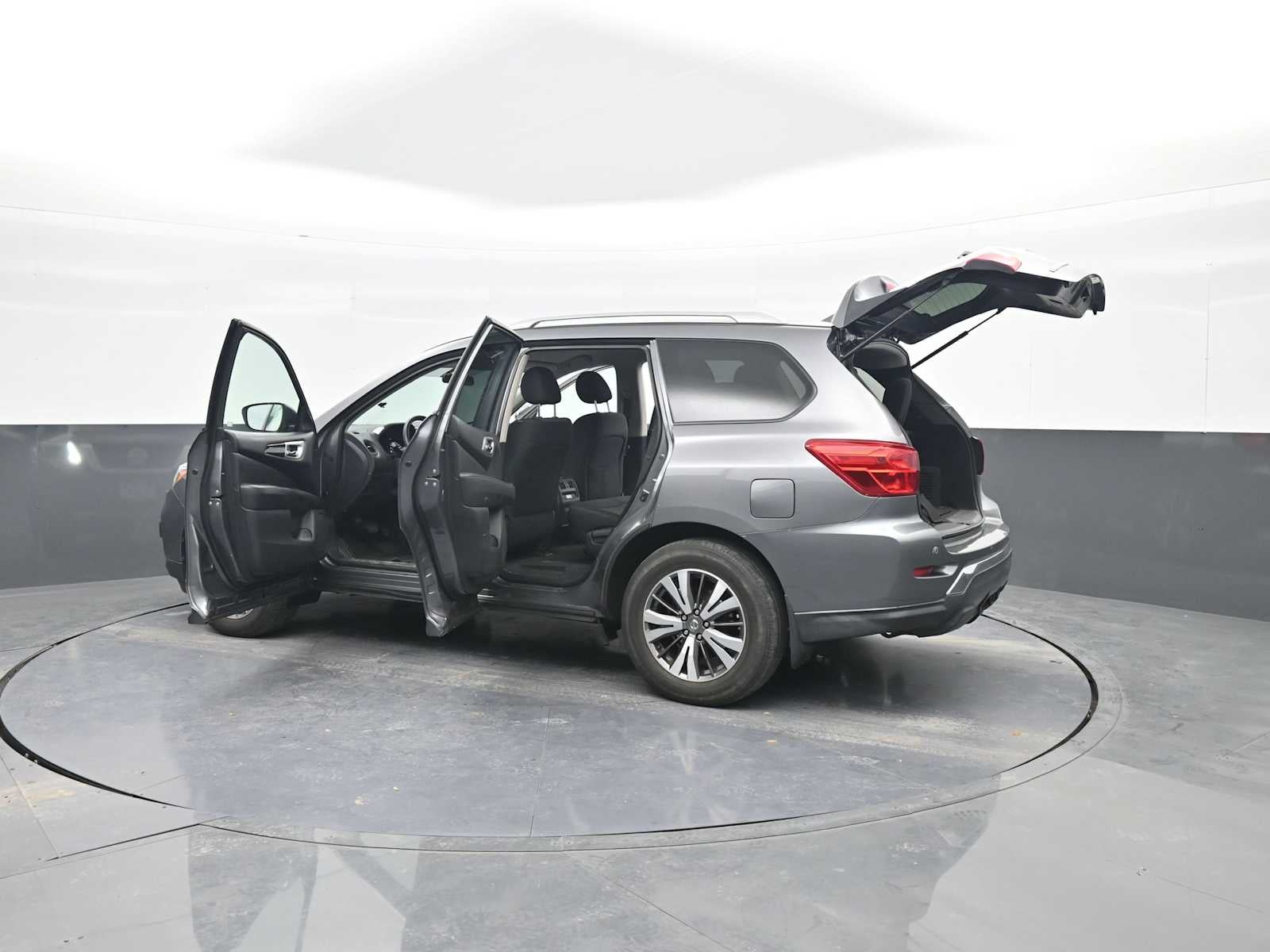 2020 Nissan Pathfinder S