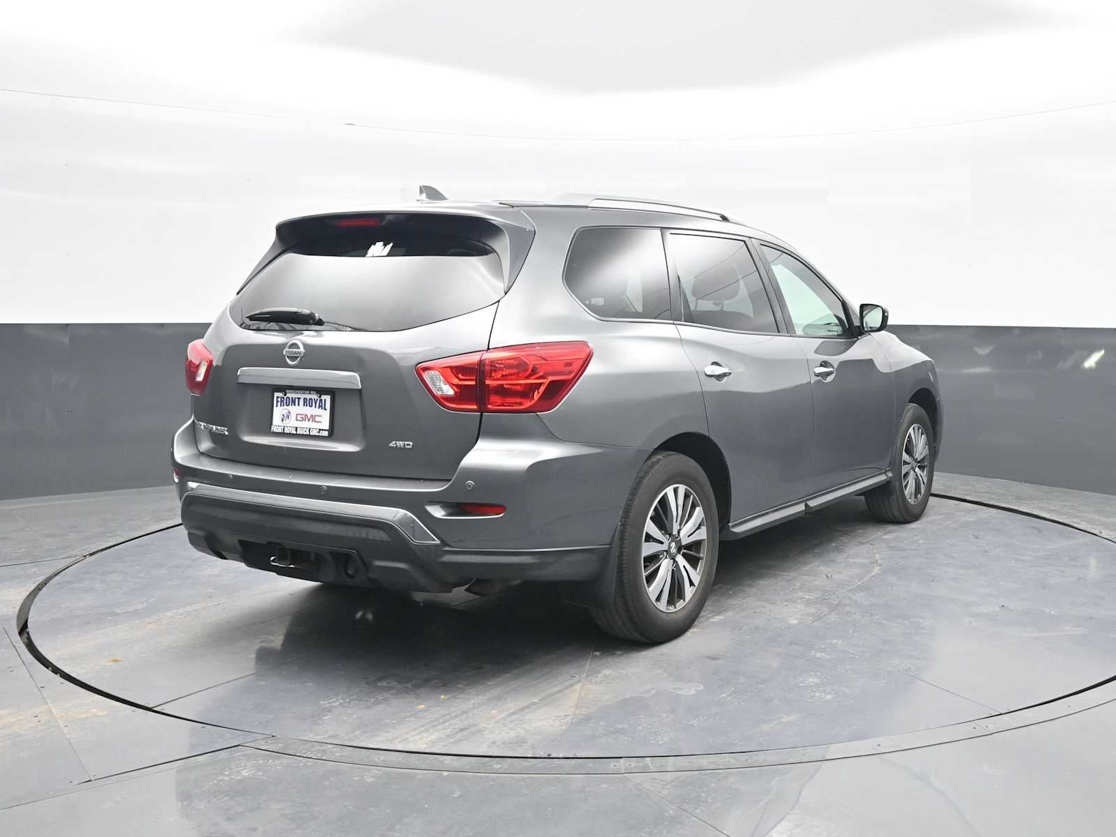 2020 Nissan Pathfinder S