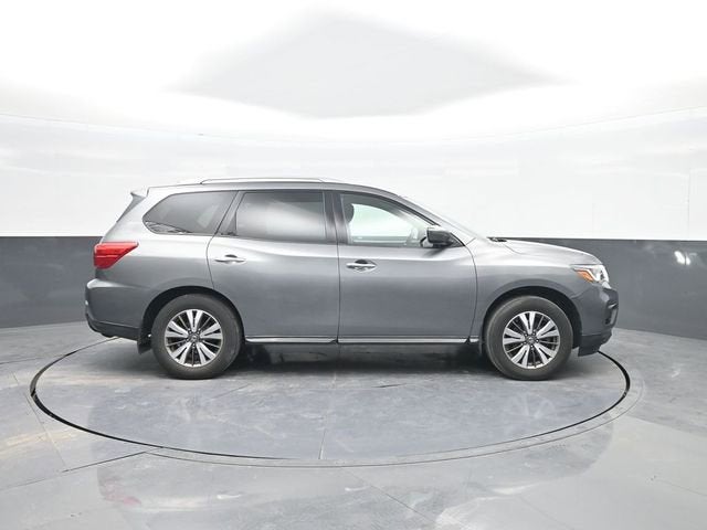 2020 Nissan Pathfinder S