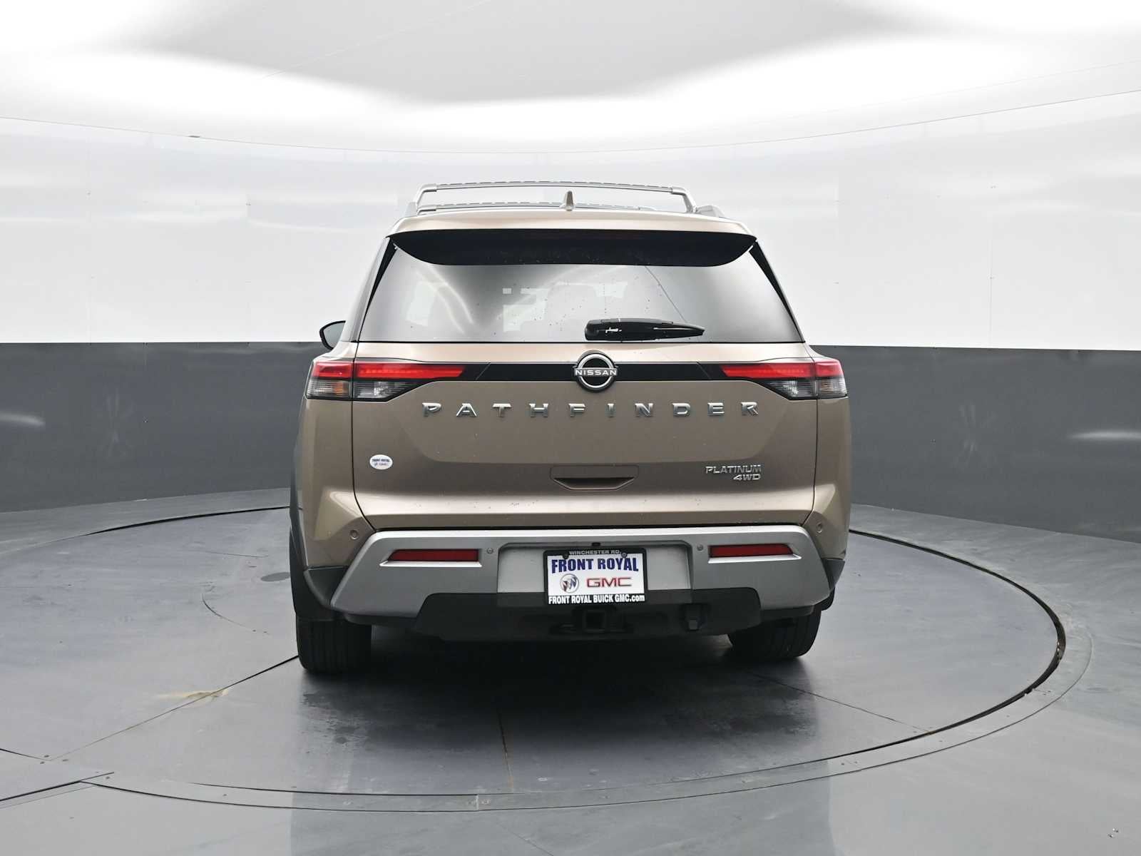 2023 Nissan Pathfinder Platinum