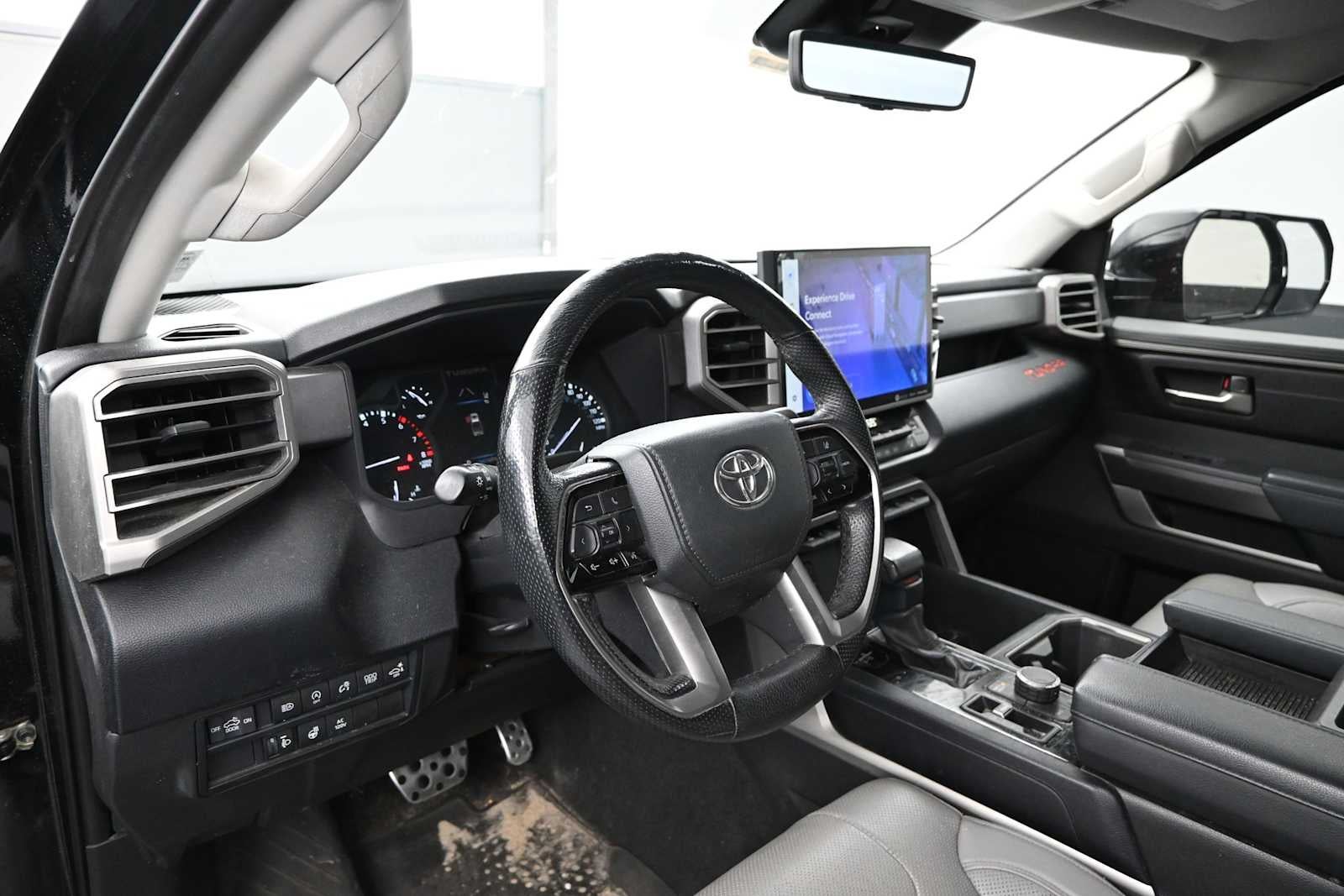 2022 Toyota Tundra 4WD SR5