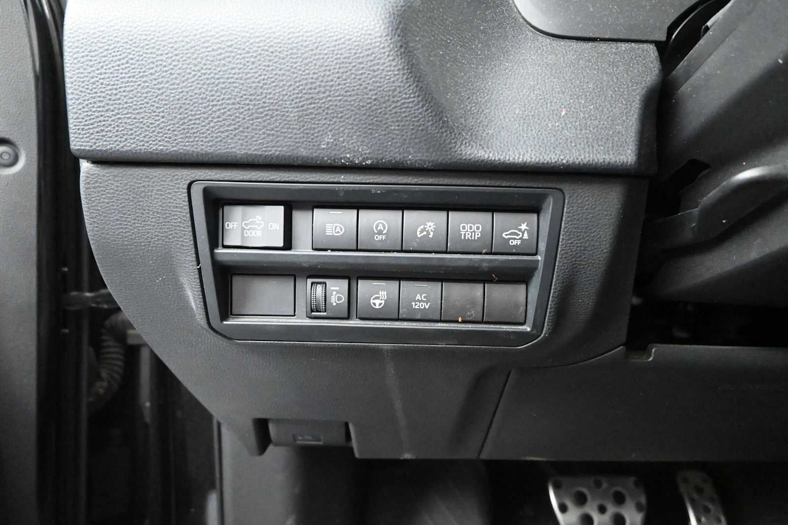 2022 Toyota Tundra 4WD SR5