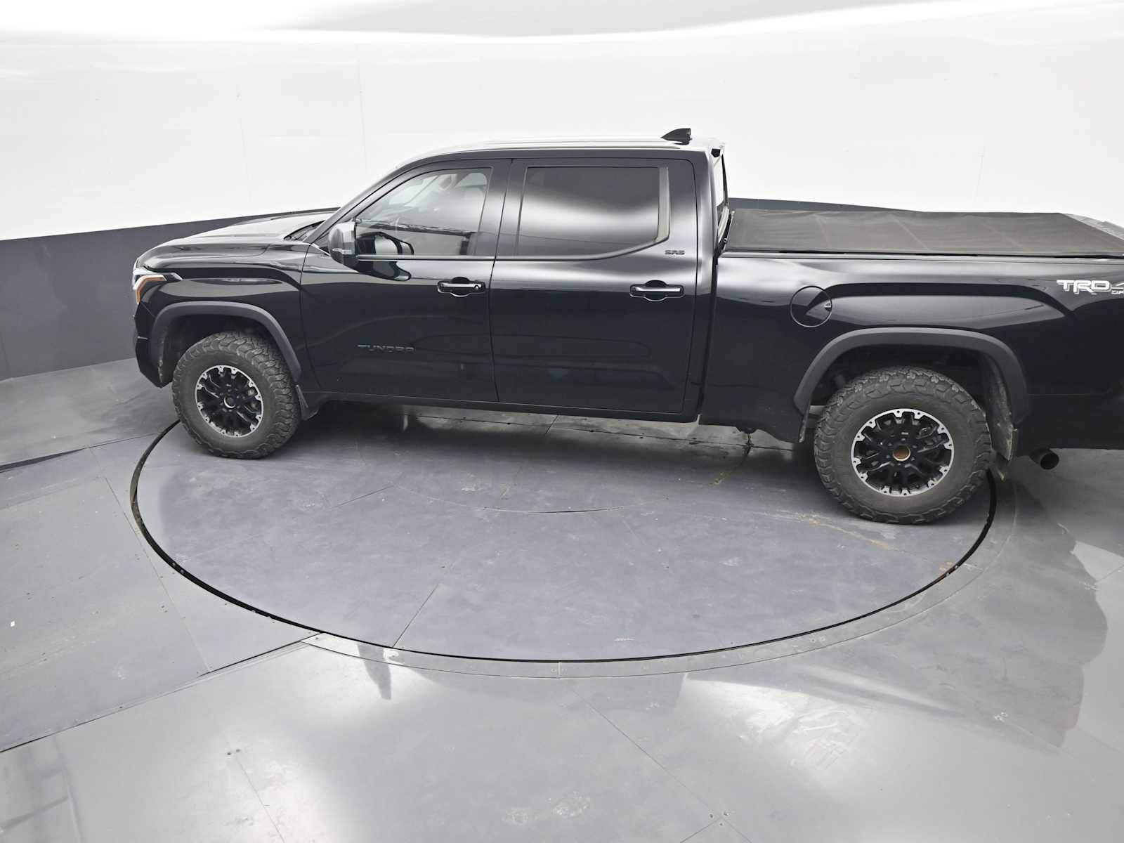 2022 Toyota Tundra 4WD SR5