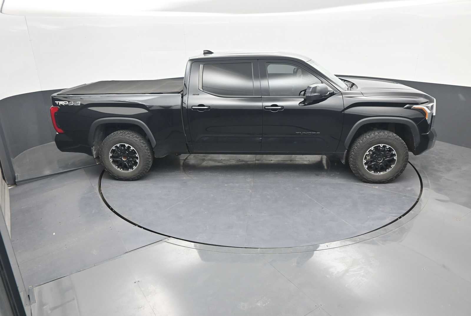 2022 Toyota Tundra 4WD SR5