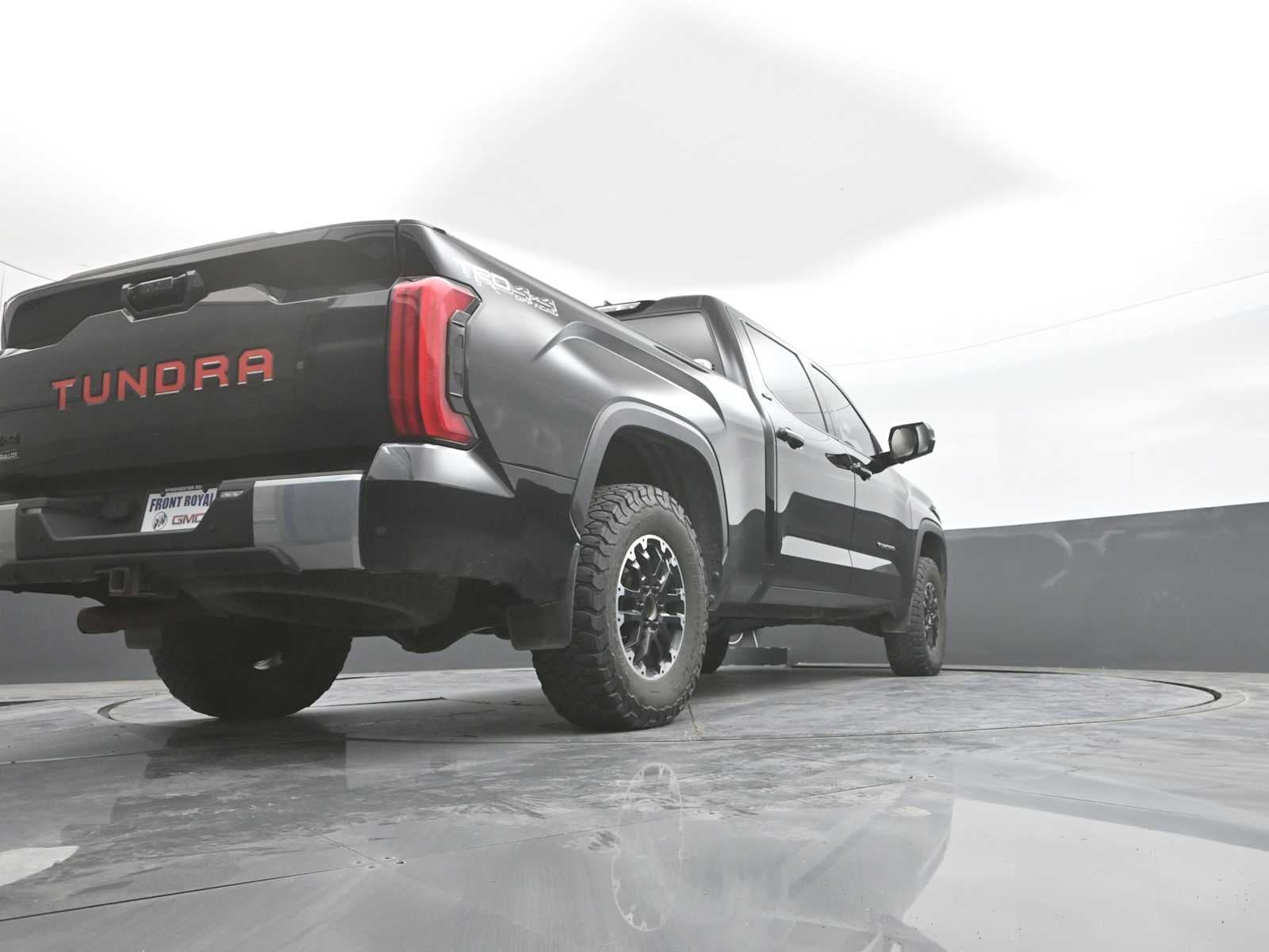 2022 Toyota Tundra 4WD SR5