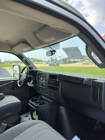 2024 GMC Savana Cutaway 4500 2WT