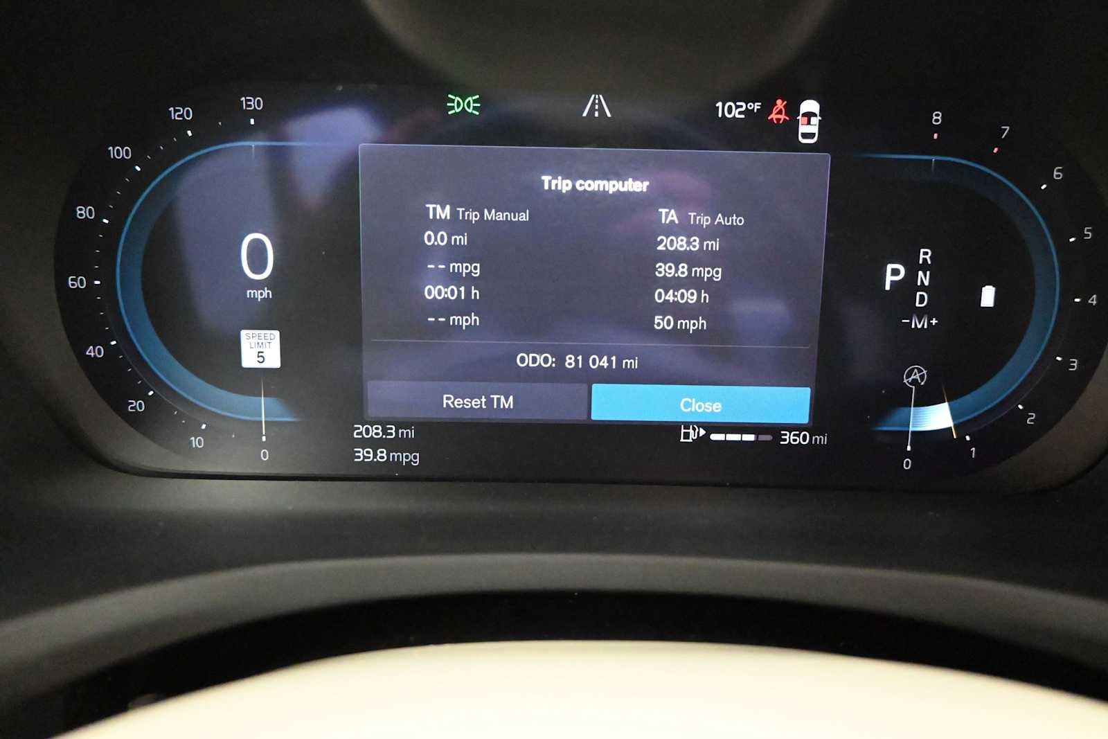 2024 Volvo S60 Plus Dark Theme