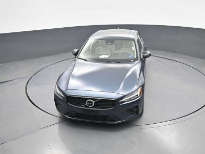 2024 Volvo S60 Plus Dark Theme